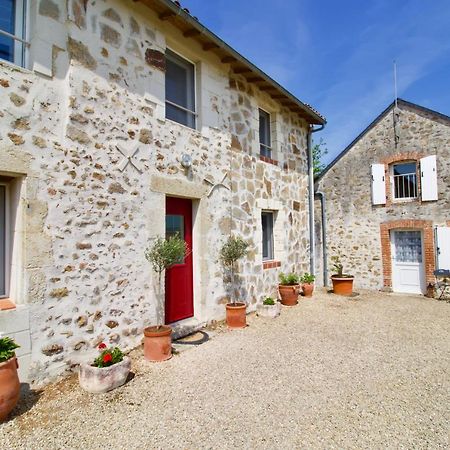 Bed and Breakfast O Trois Oliviers Louin Екстер'єр фото
