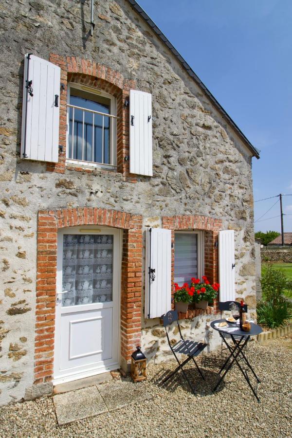 Bed and Breakfast O Trois Oliviers Louin Екстер'єр фото
