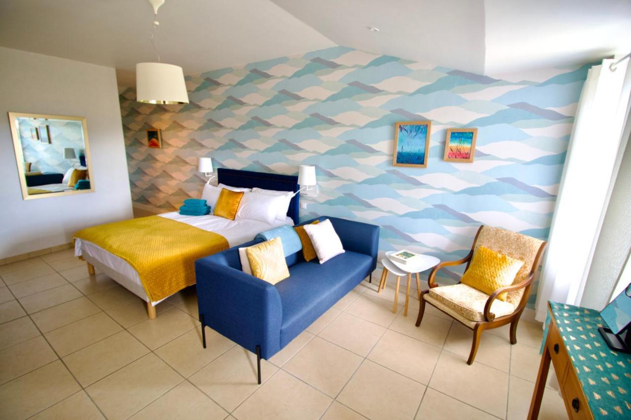 Bed and Breakfast O Trois Oliviers Louin Екстер'єр фото